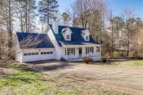 5240 Oaks Landing Ct, Buford, GA 30518-4515