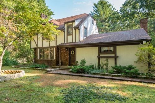 103 Rustic Acres Dr, Glocester, RI 02814-1531