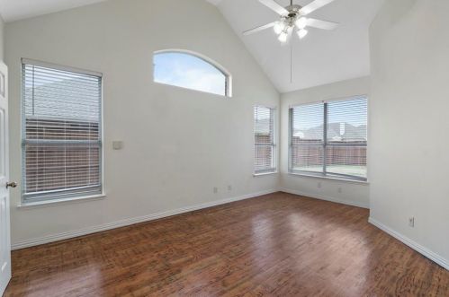 1525 Dimmit Dr, Carrollton TX  75010-6405 exterior