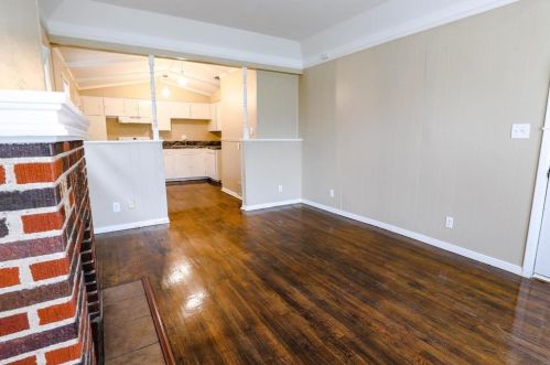 3245 Lipscomb St, Fort Worth TX  76110-4040 exterior
