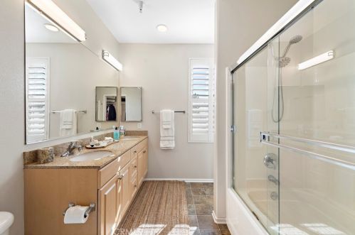 2365 Watermarke Pl, Irvine CA  92612-7695 exterior