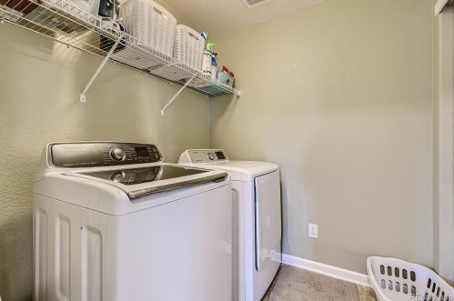 24561 Ontario Dr, Aurora CO 80016-6072 exterior