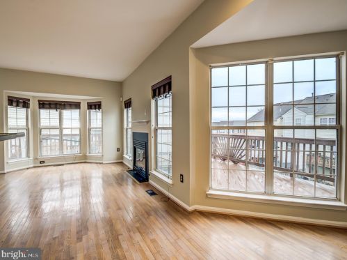 16780 Brandy Moor Loop, Woodbridge VA  22191-4755 exterior