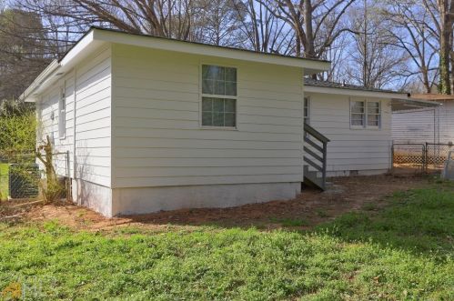 200 Forest Rd, Stockbridge GA  30281-4407 exterior