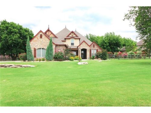6735 Meadowlark Ln, Owasso, OK 74055-5056