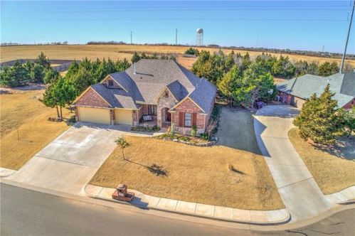 9905 Cara Ln, Yukon, OK 73099-3497
