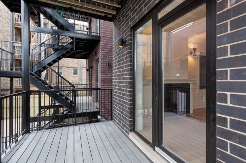 3731 Kenmore Ave, Chicago IL  60613-2905 exterior