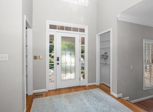 4226 Carmain Dr, Atlanta GA  30342-3504 exterior