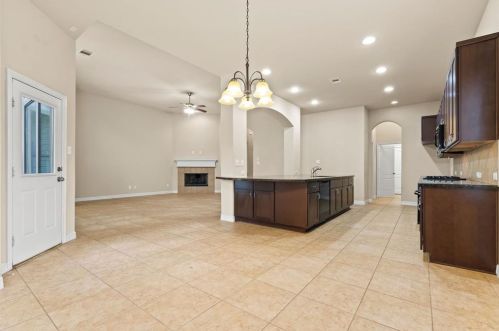 2042 Brodie Ln, Conroe TX  77301-7246 exterior