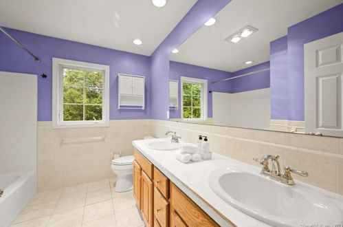 63 Turkey Roost Rd, Upper Stepney CT  06468-3127 exterior