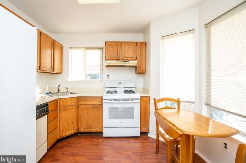 301 Silvia St, Trenton, NJ 08628-3227