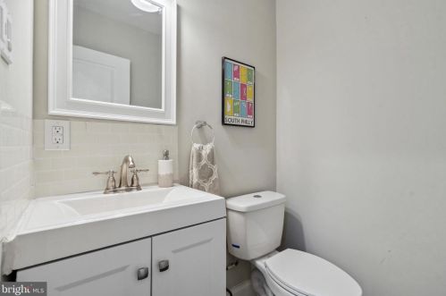 1243 24th St, Philadelphia PA  19121-4820 exterior