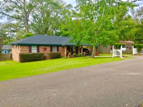 1303 Shana St, Wboro, MS 39367-2125