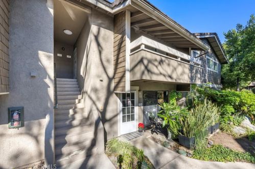 174 Streamwood, Irvine CA  92620-1965 exterior