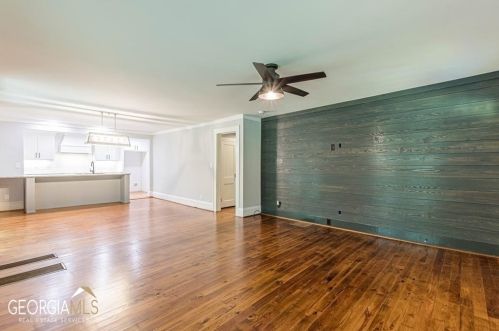 3314 Harris Dr, Atlanta GA  30337-1005 exterior
