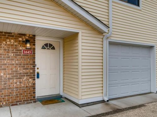 1645 City View Dr, Saint Paul MN  55121-1701 exterior
