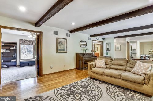 737 Sharpsburg Dr, Davidsonville MD 21035-1927 exterior