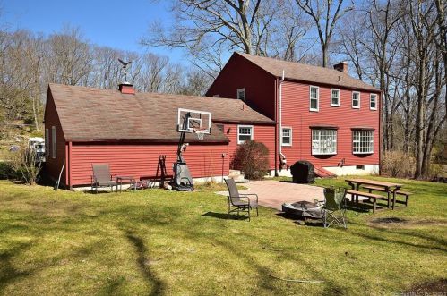 68 Cornwall Dr, Coventry, CT 06238-1606