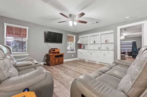 333 Woolridge Dr, Conroe TX  77301-6231 exterior