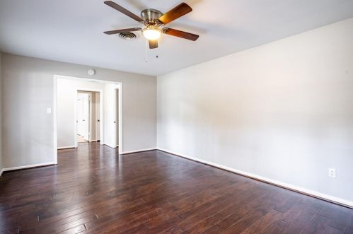 108 Delmont Dr, Conroe TX  77301-1319 exterior
