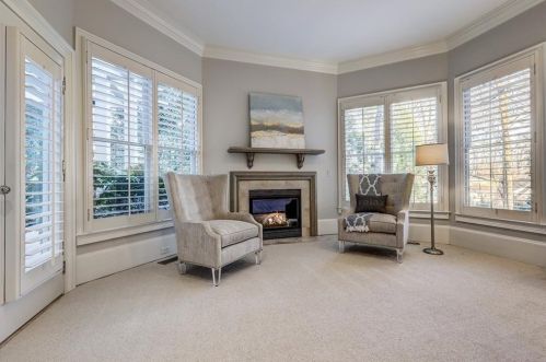 10 Highland Valley Ct, Atlanta GA  30327-4880 exterior