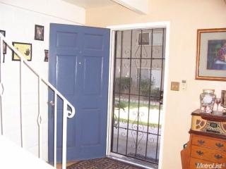 868 Rutledge Dr, Lodi, CA 95242-2136