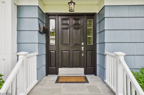 3 Franklin Ct, Berkeley Heights, NJ 07922-2001