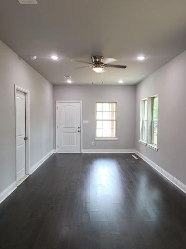 4812 Sunshine Dr, Fort Worth, TX 76105-4362