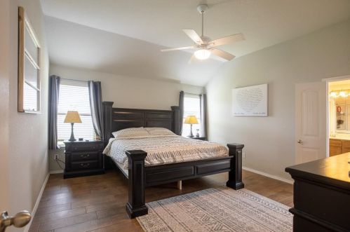 1712 Chivalry Ln, Fort Worth TX  76140-5780 exterior