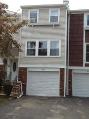 2005 Farnham Ct, Schaumburg, IL 60194-2215