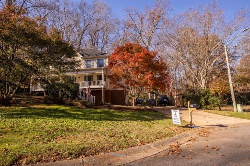 2407 Woodbridge Dr, Marietta, GA 30066-2159