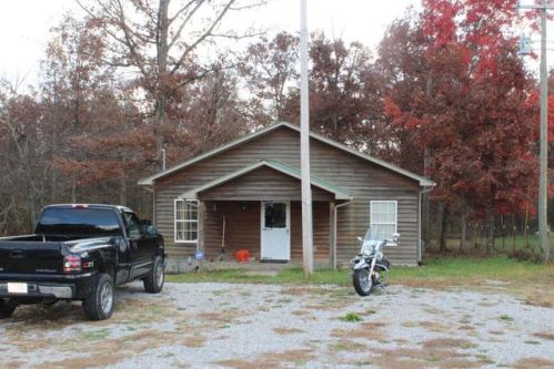570 Deer Lodge Hwy, Clarkrange, TN 38553-5017