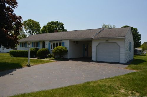 65 Alison Dr, Wapping, CT 06074-1148