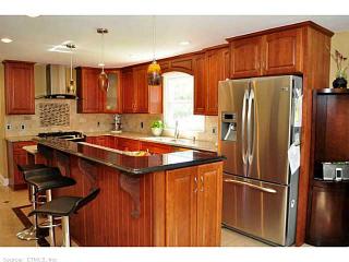 266 Opal Dr, Glastonbury, CT 06033-1456