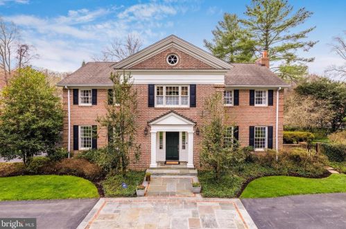 1001 Woburn Ct, Mc Lean, VA 22102-2133