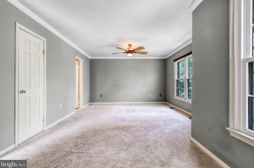 7218 Gentian Ct, Springfield VA  22152-3847 exterior