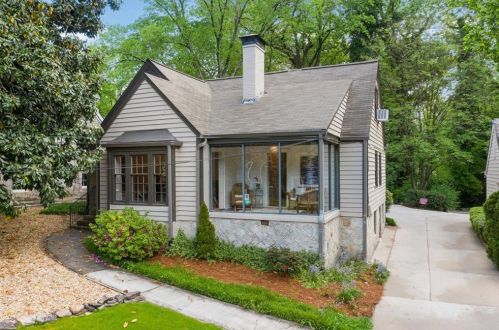 2965 Hardman Ct, Atlanta GA  30305-3424 exterior