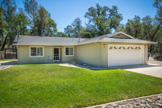 13641 Hilford Ln, Redding, CA 96003-7009