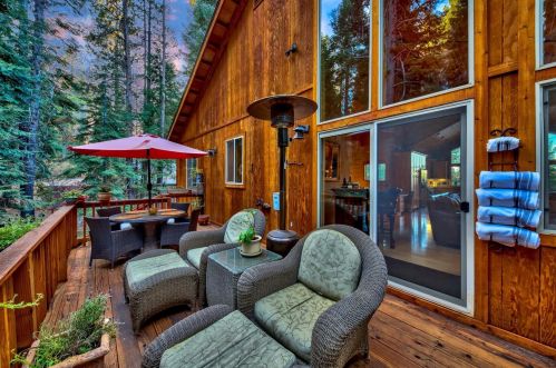 10511 Jeffrey Way, Truckee CA  96161-2518 exterior