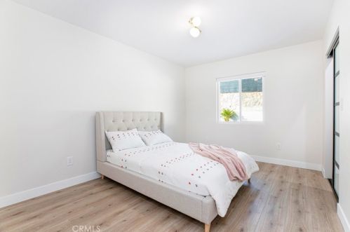 3579 Pontiac St, Glendale CA  91214-1822 exterior