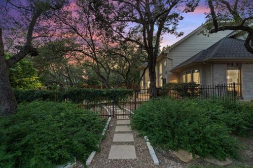 205 Champion Dr, Austin TX  78734-5103 exterior