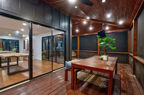 620 Colebrook Ct, Atlanta GA  30327-4710 exterior