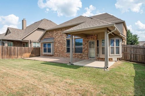 9309 Shoveler Trl, Fort Worth TX  76118-7779 exterior