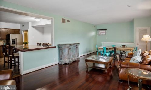 16 Tanner St, Tavistock NJ  08033-2404 exterior