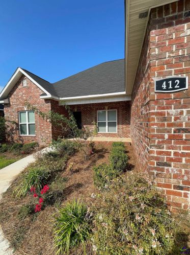 412 Charlotte Dr, Bonaire, GA 31005-4915