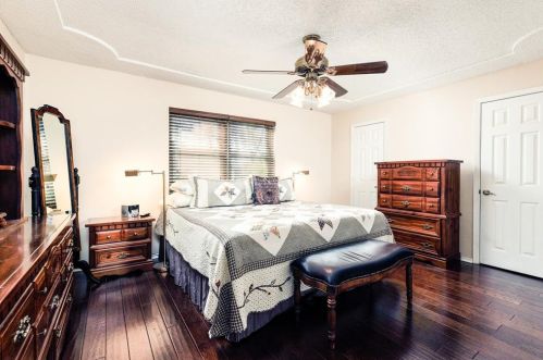 6504 Victoria Ave, Fort Worth TX  76180-8048 exterior