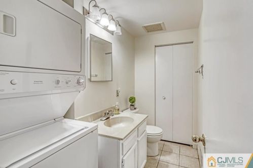 72 David Brearly Ct, Princeton NJ  08540-7657 exterior