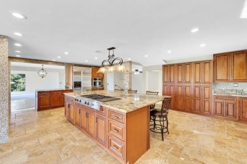 473 Country Hill Rd, Anaheim CA  92808-1353 exterior