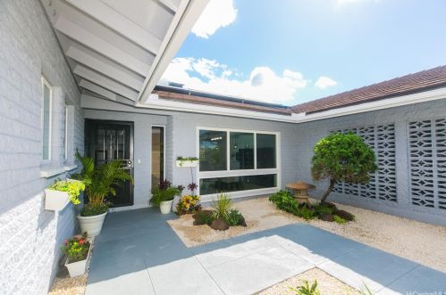 1575 Ala Noni Pl, Honolulu, HI 96818-1536