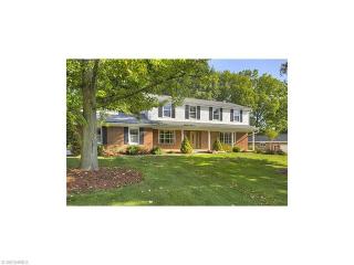 9201 Meadow Ln, Cleveland, OH 44141-1642